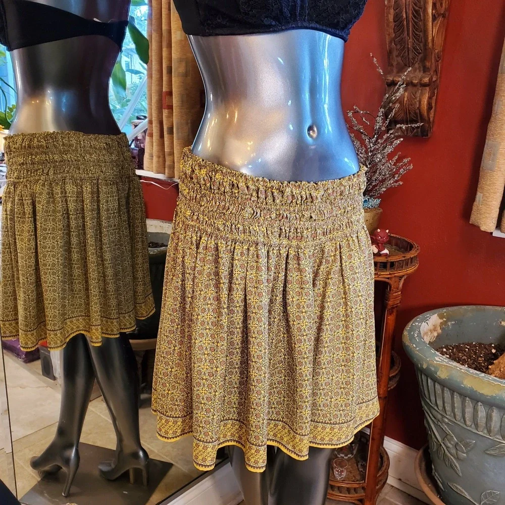 Max Studio Smocked Waist Skirt Womens XL‎ Yellow Floral Print Knee Length Flowy